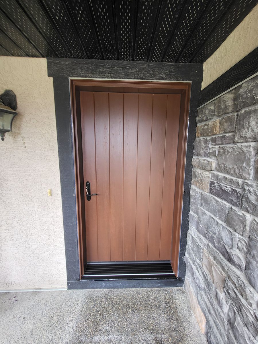 Mastergrain fiberglass door close-up of wood grain texture